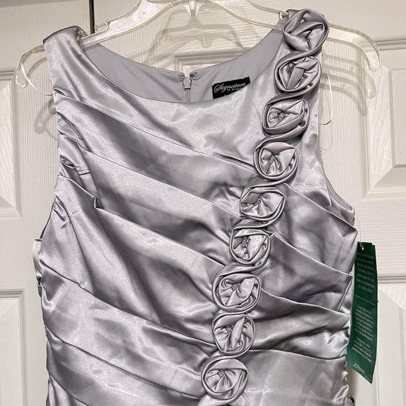 NEW SIGNATURE BY SANGRIA SILVER RUCHED COCKTAIL SOCIAL DRESS - Picture 2 of 11